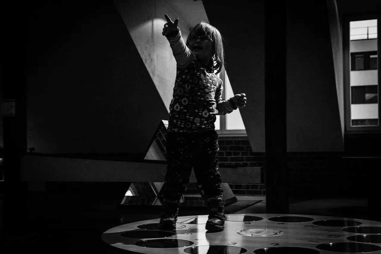 Hvad betyder bedragersyndrom hos voksne?